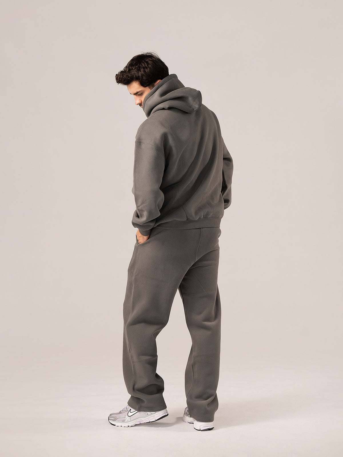 Straight leg tracksuits - graphite