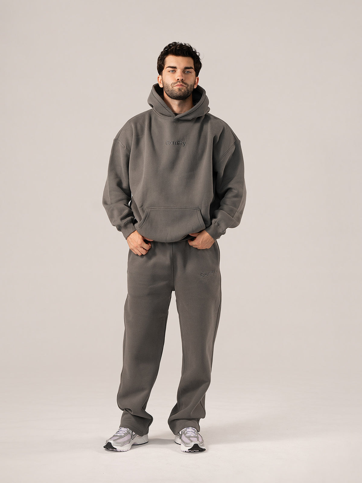 Straight leg tracksuits - graphite